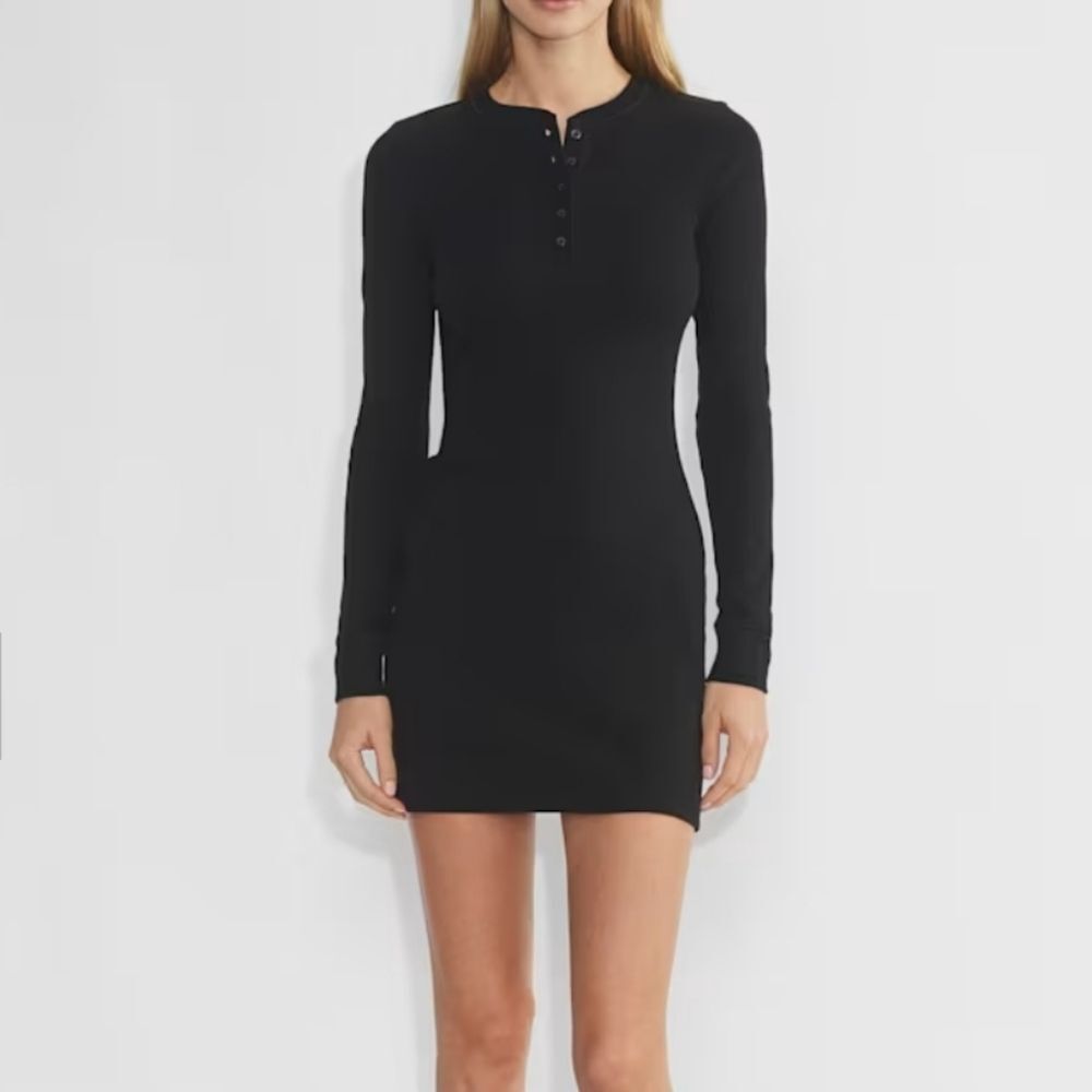 TNA Aritzia Womens Black Homestretch Henley Dress Size S Minimalist Preppy Basic